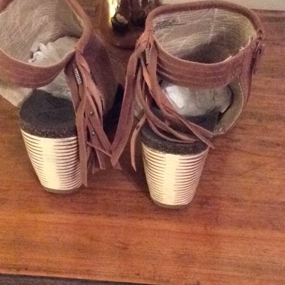 OTBT Tan Free Spirit Sandals - Picture 3 of 5